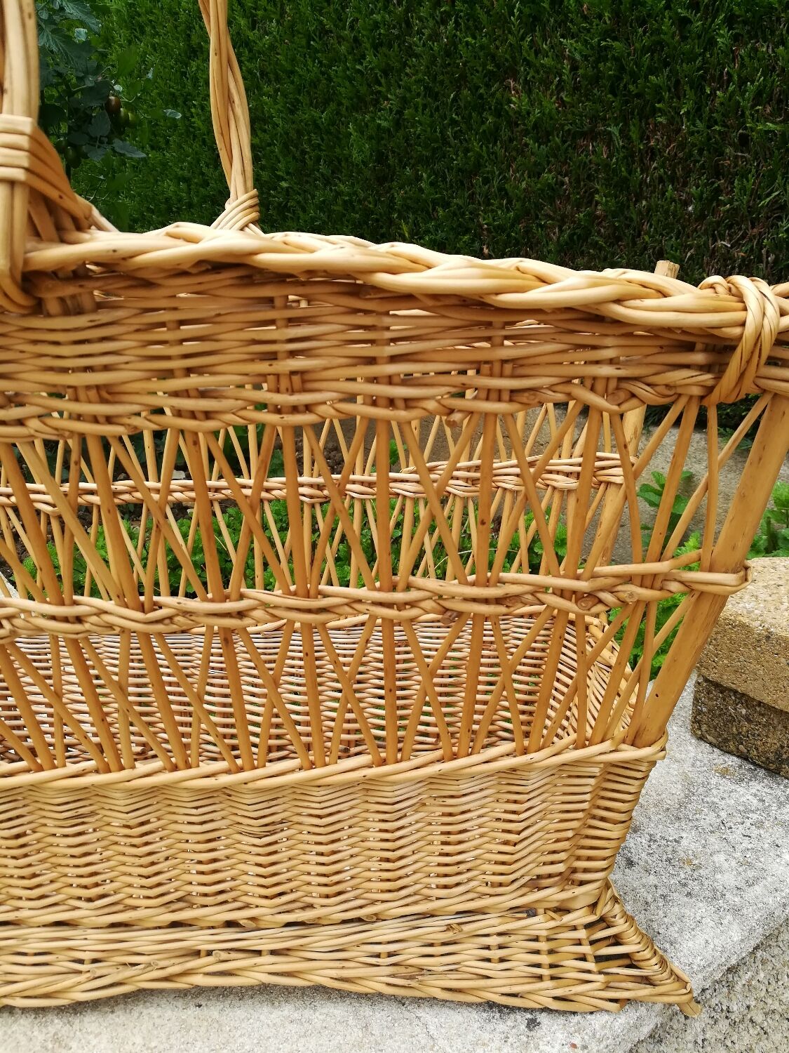 Wicker magazine rack