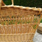 Wicker magazine rack