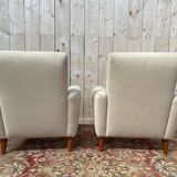 Paire de fauteuils contemporains en suédine beige