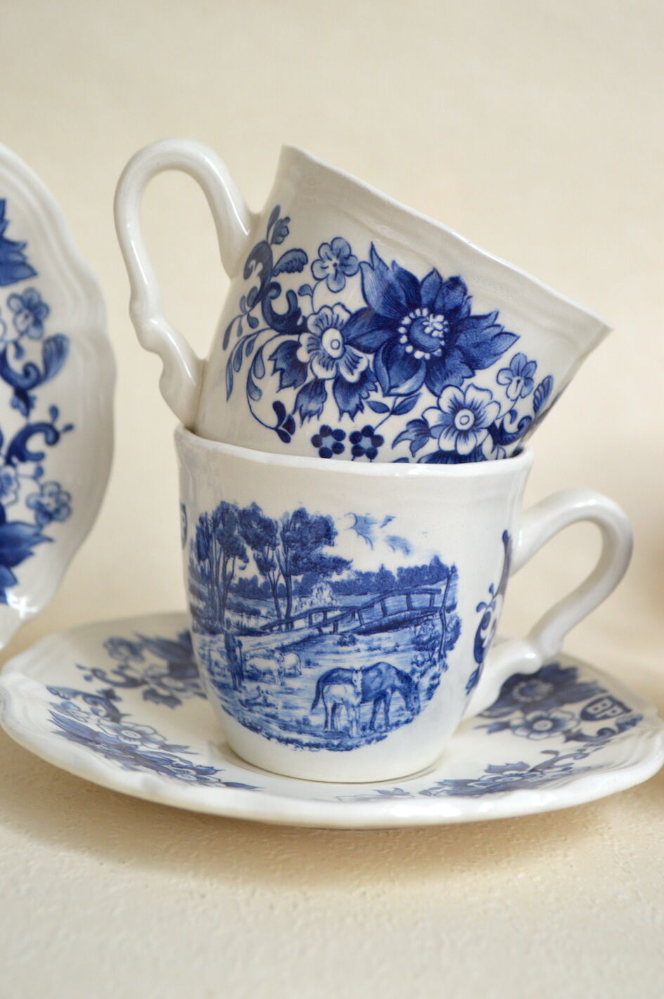 6 cups Sarreguemines