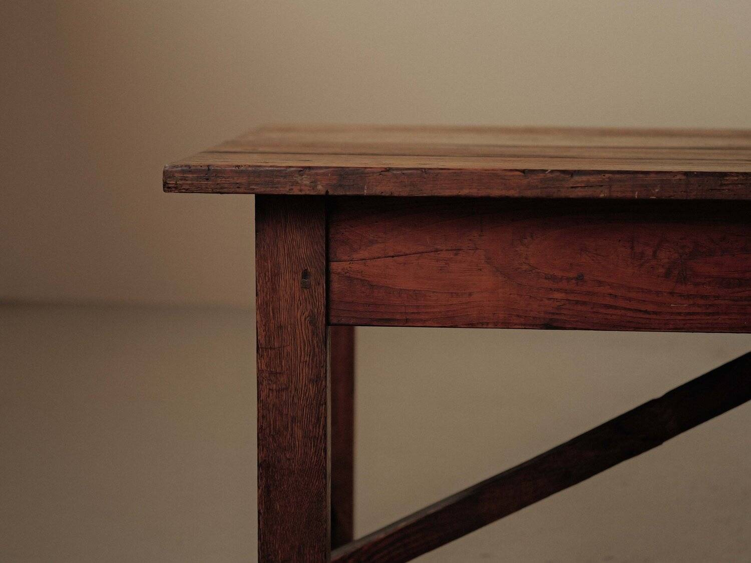 Large farmhouse table in solid pine – Auvergne, around 1900