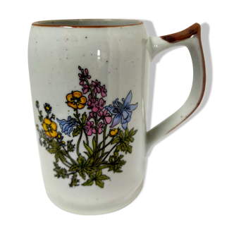 Sandstone mug, Decoration deposited wild flowers