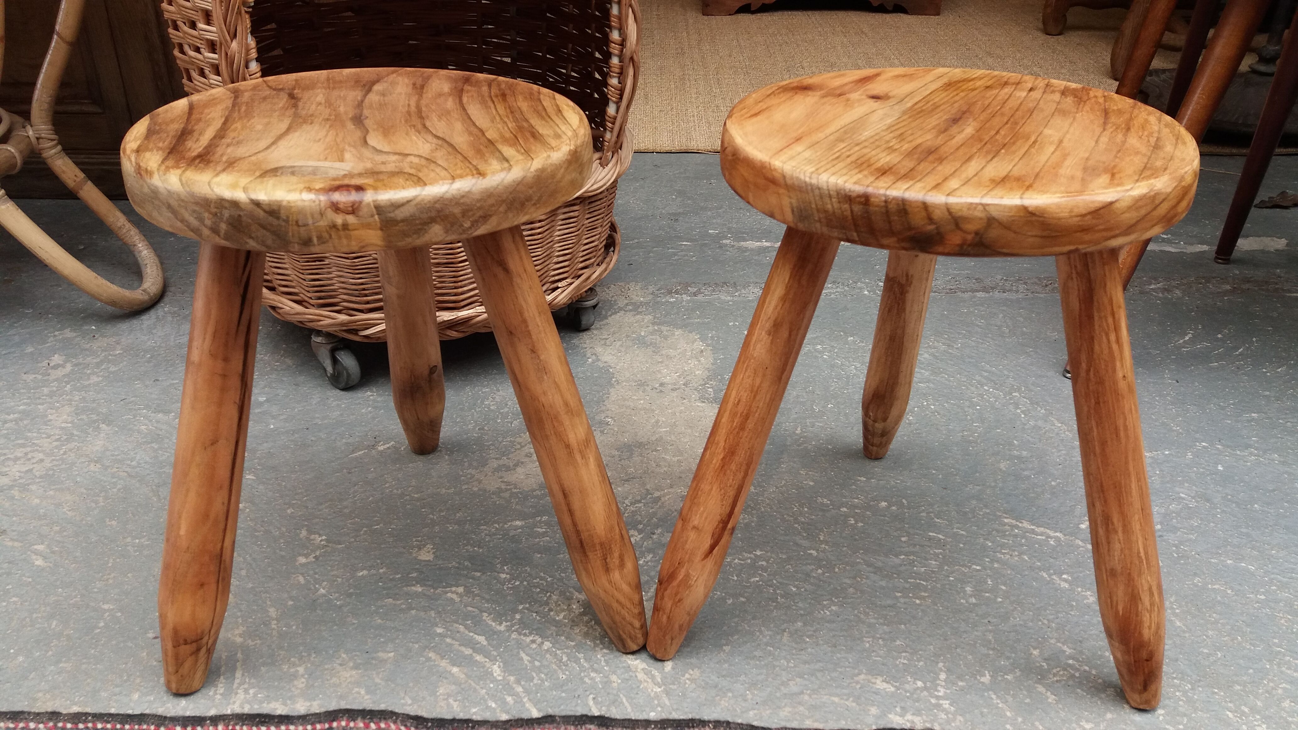 Pair of stools 3 feet