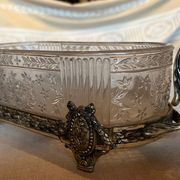 Coupe en verre ciselé  et métal argenté  vintage