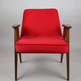 Fauteuil red velvet 366 de Józef Chierowski années 1970
