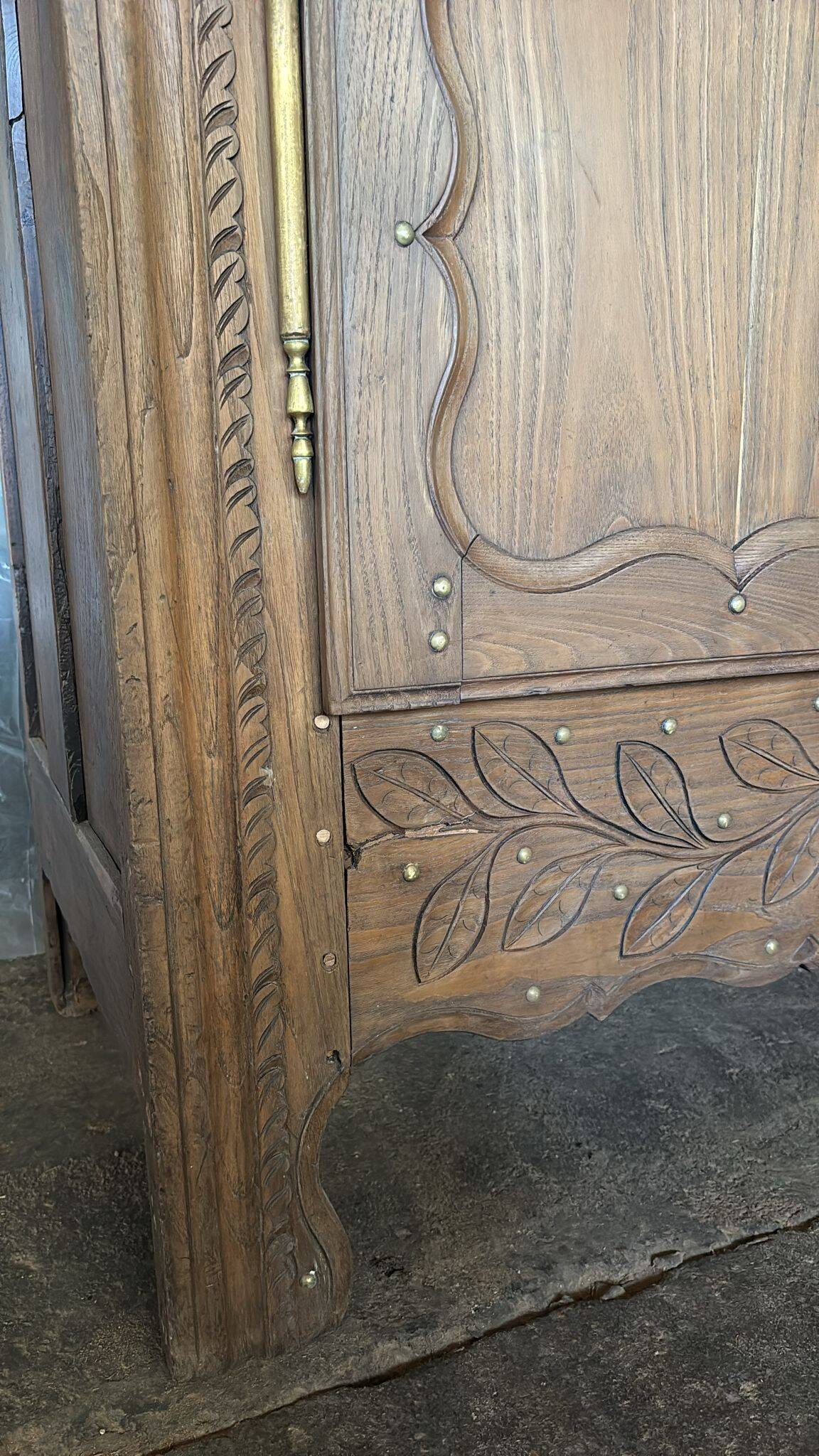 Antique solid wood wardrobe 1899