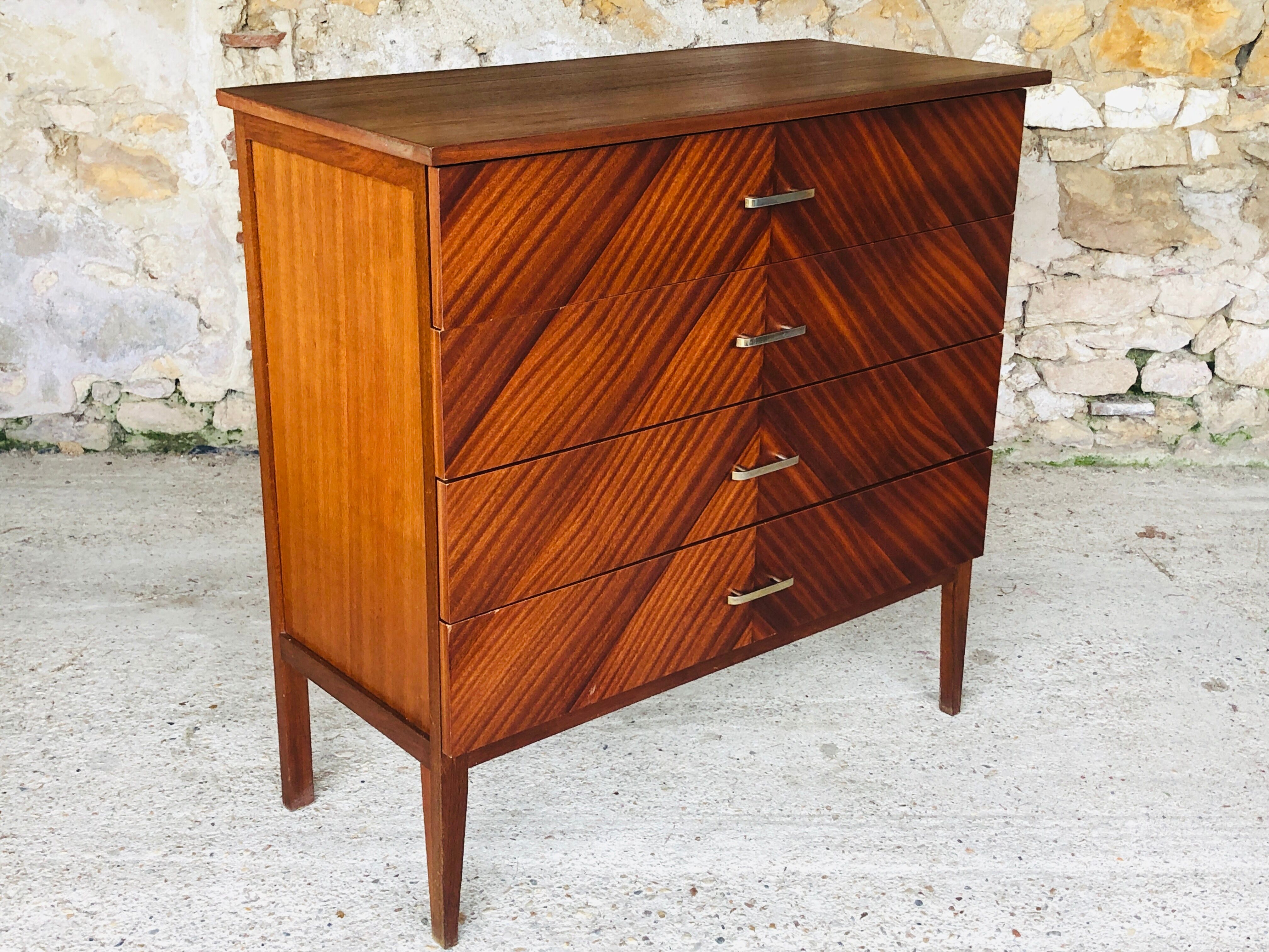 Vintage dresser with 4 drawers 60s /70