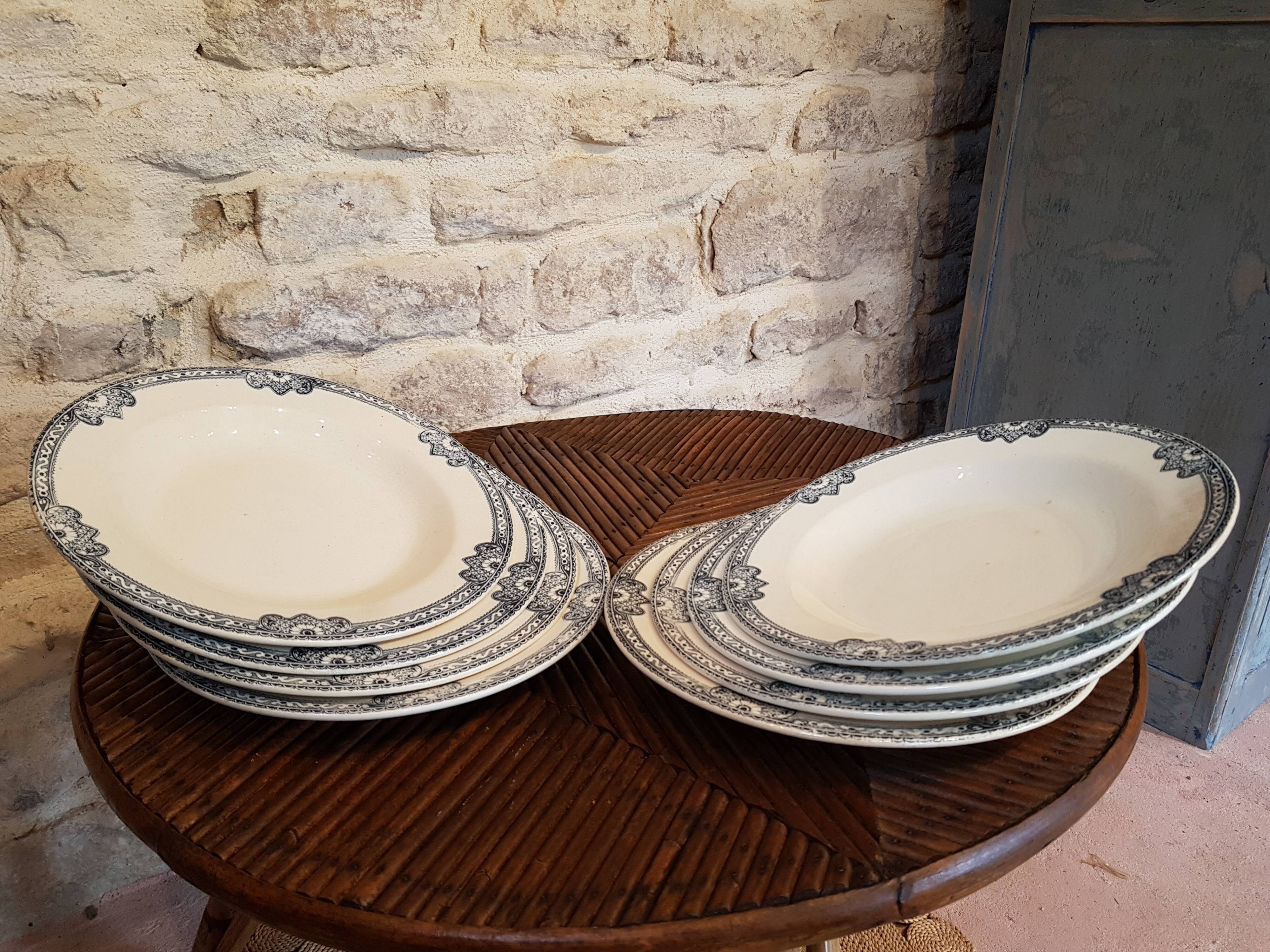 Series of 8 soup plates Earth iron model Jumièges