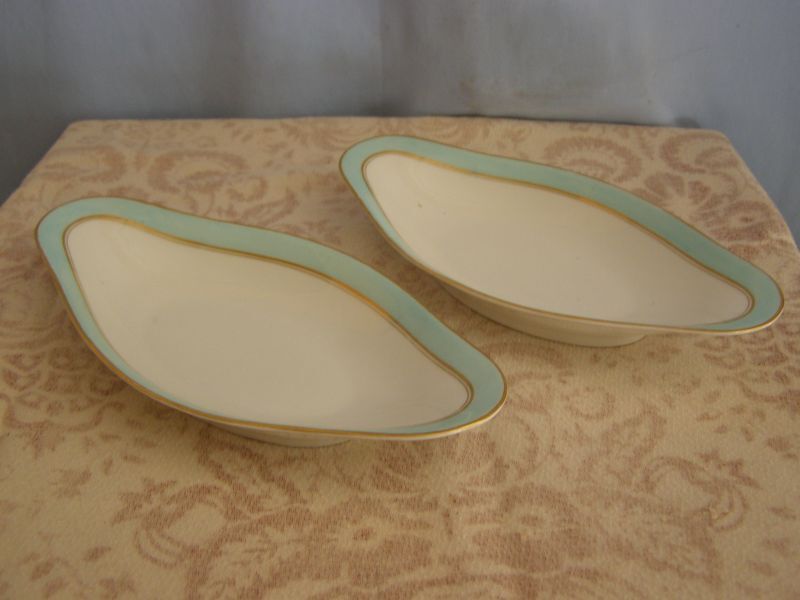 Former porcelain crockery service of Limoges "Ets Bourgeois Paris", 65 pieces
