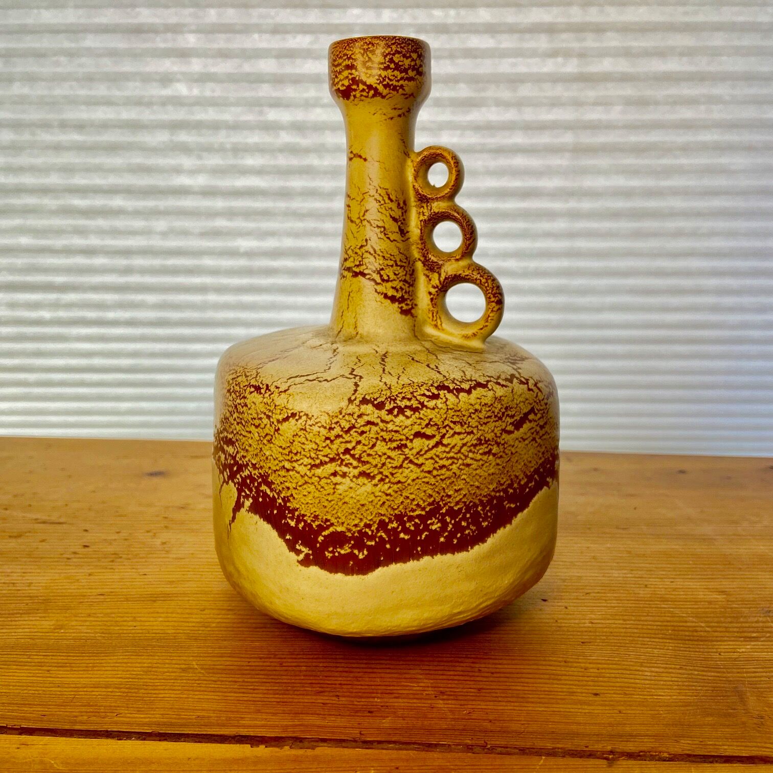 Sandstone vase 70s