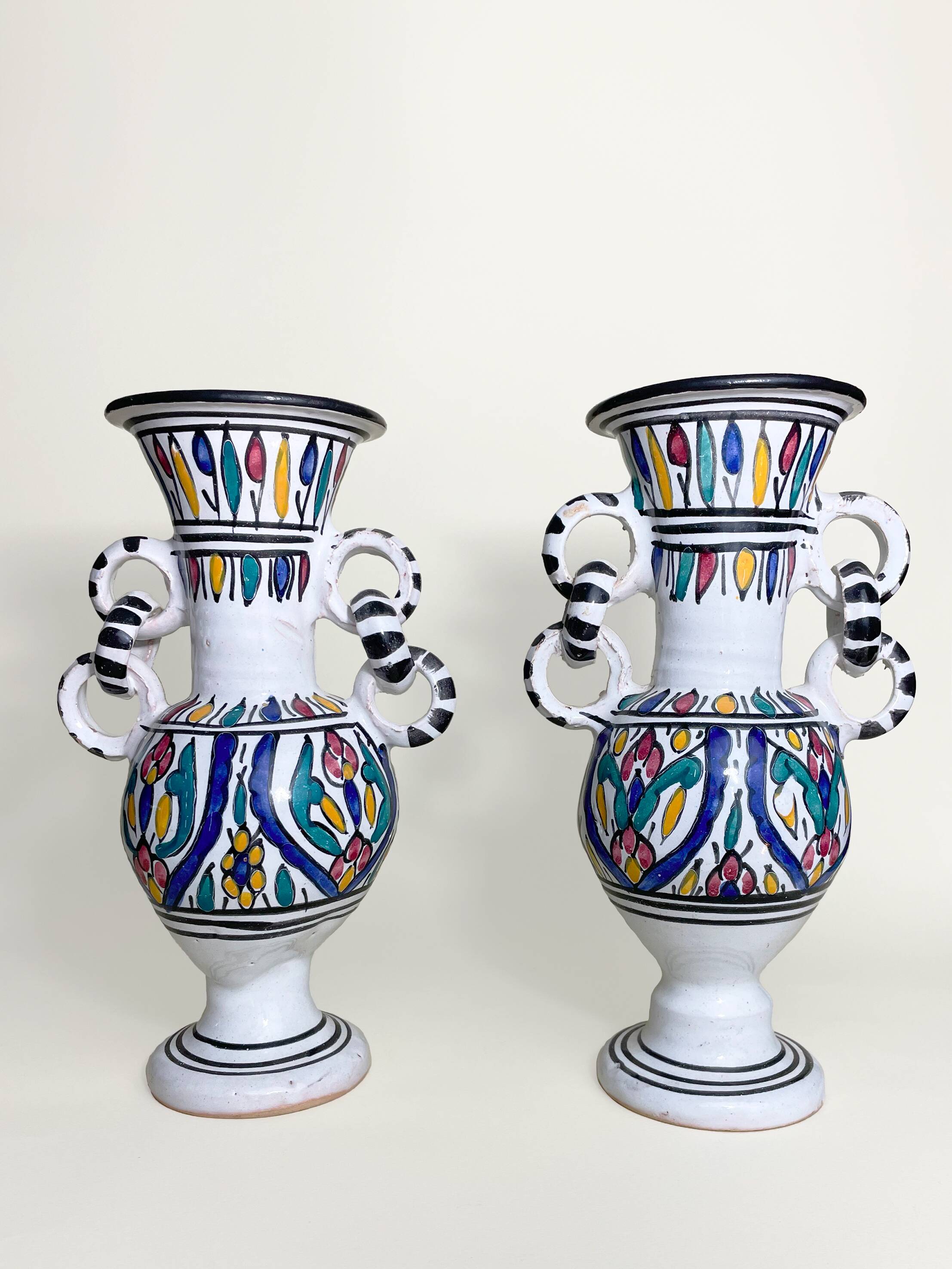 Paire de Vases Style Méditerranéen