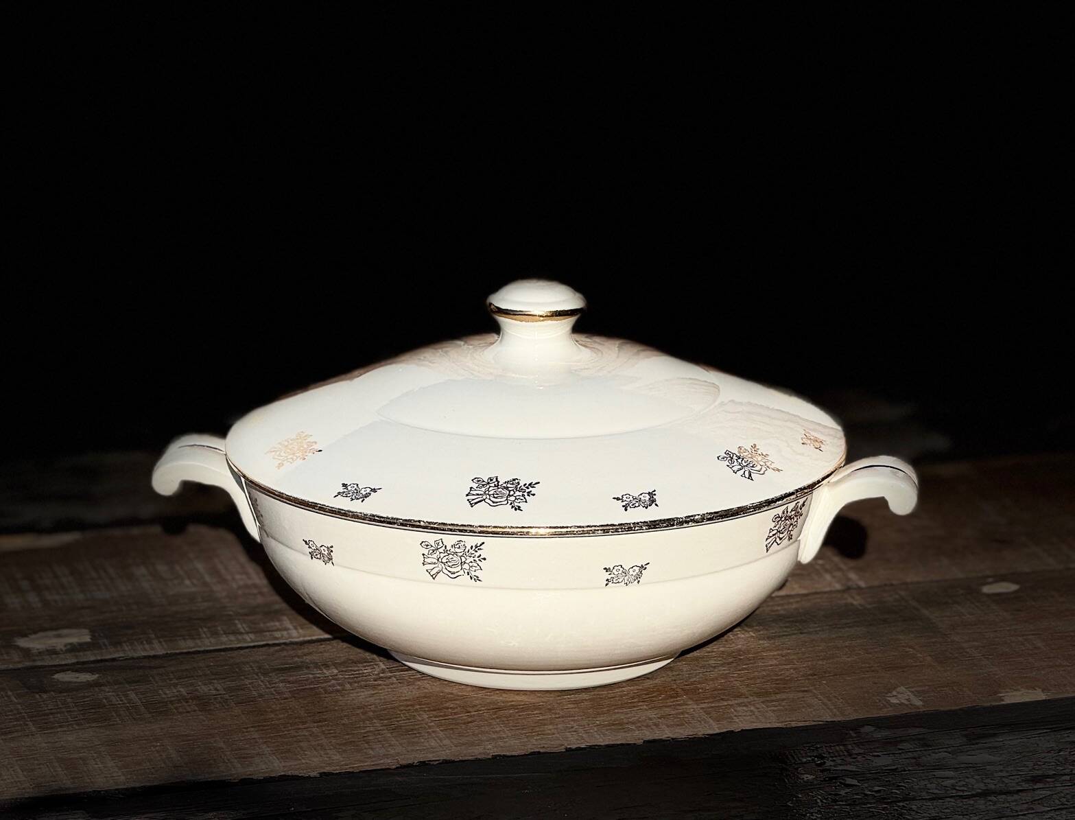 Soup tureen, vegetable dish Sarreguemines and Digoin