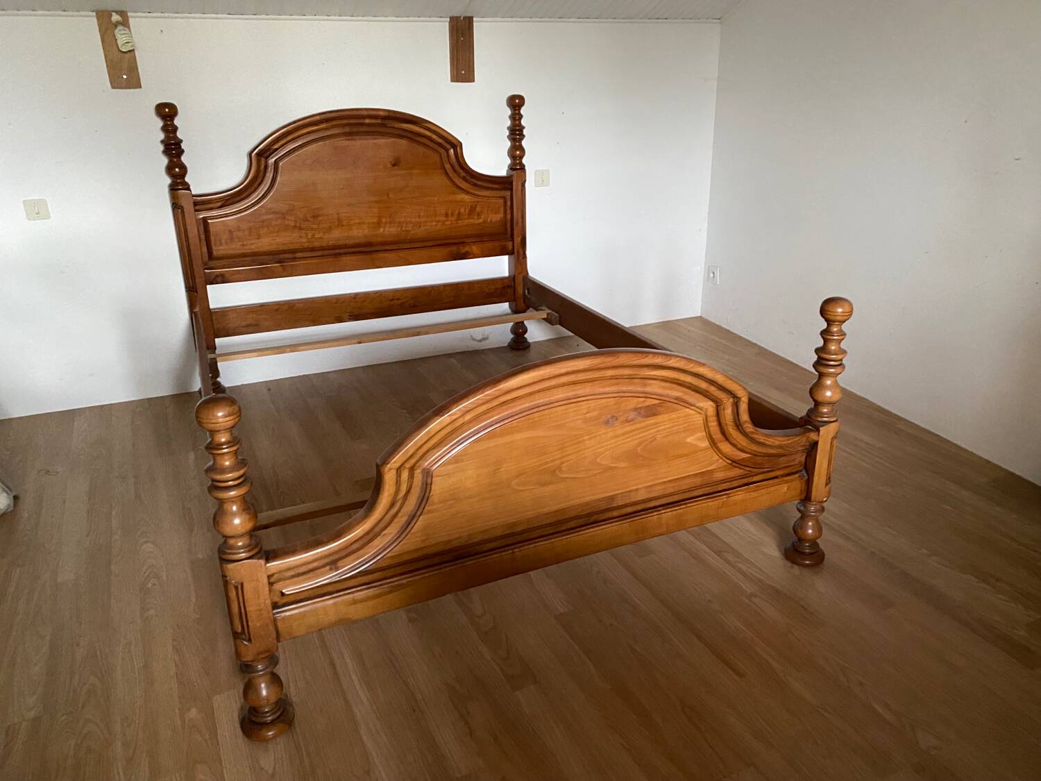 Double bed in turned wood