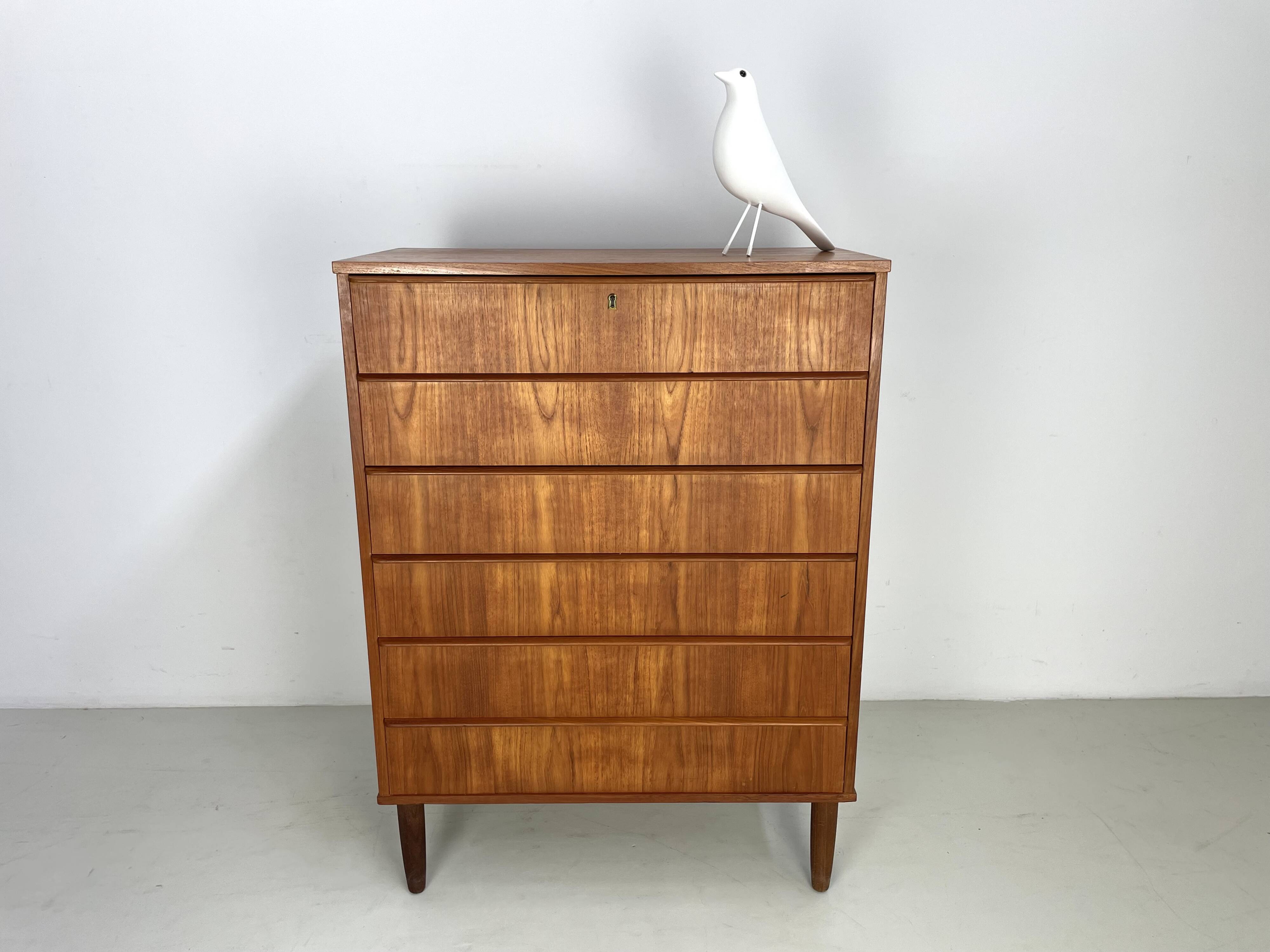 Vintage danish chest of drawers 1960's