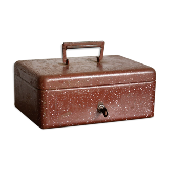 Metal case