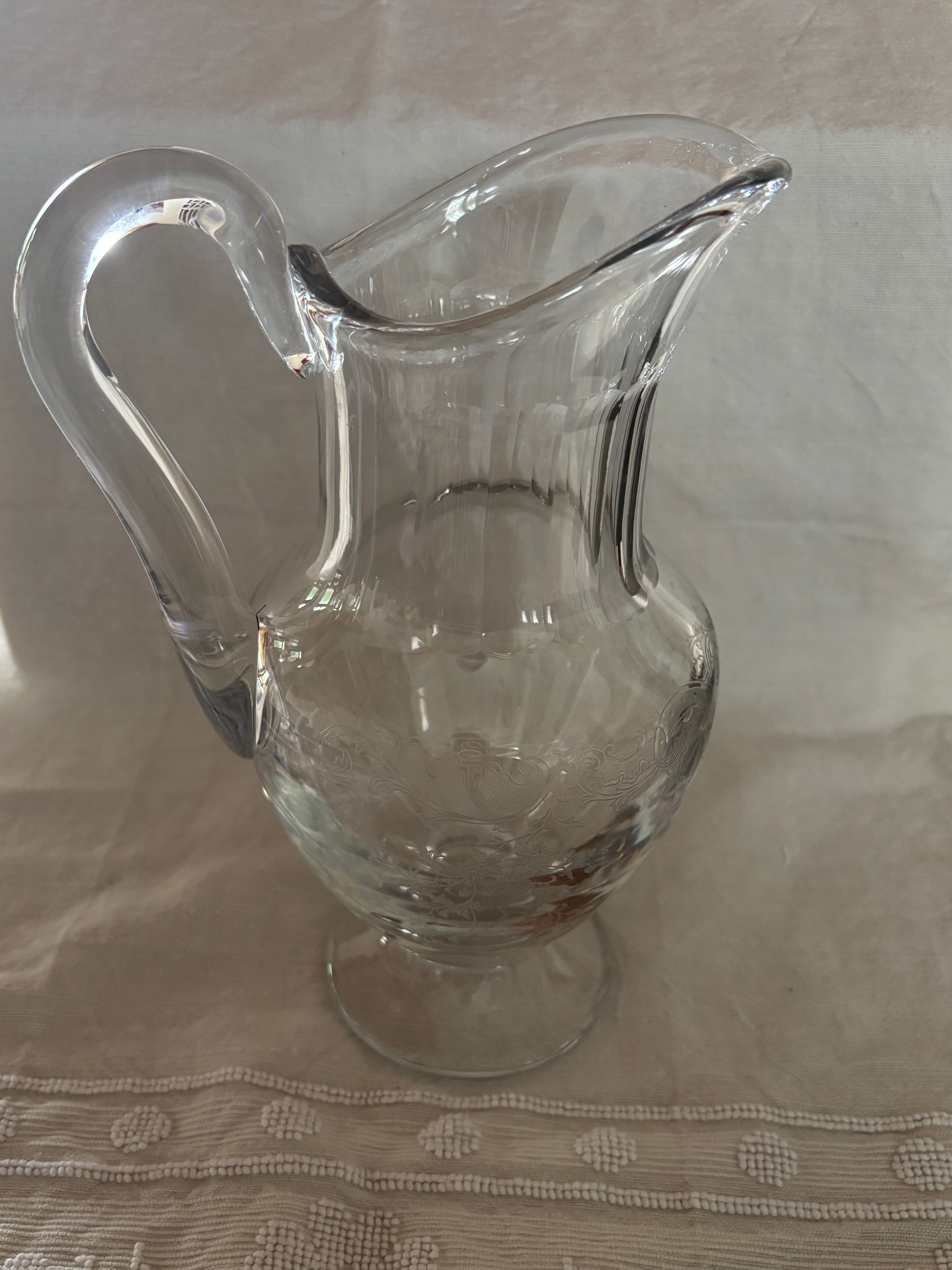 Crystal water jug by Saint-Louis signed – antique engraved service