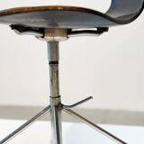Early 3217 office chair by Arne Jacobsen