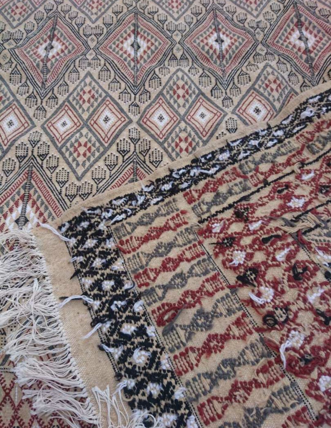 Kilim multicolor done hand woollen carpet 220x300cm