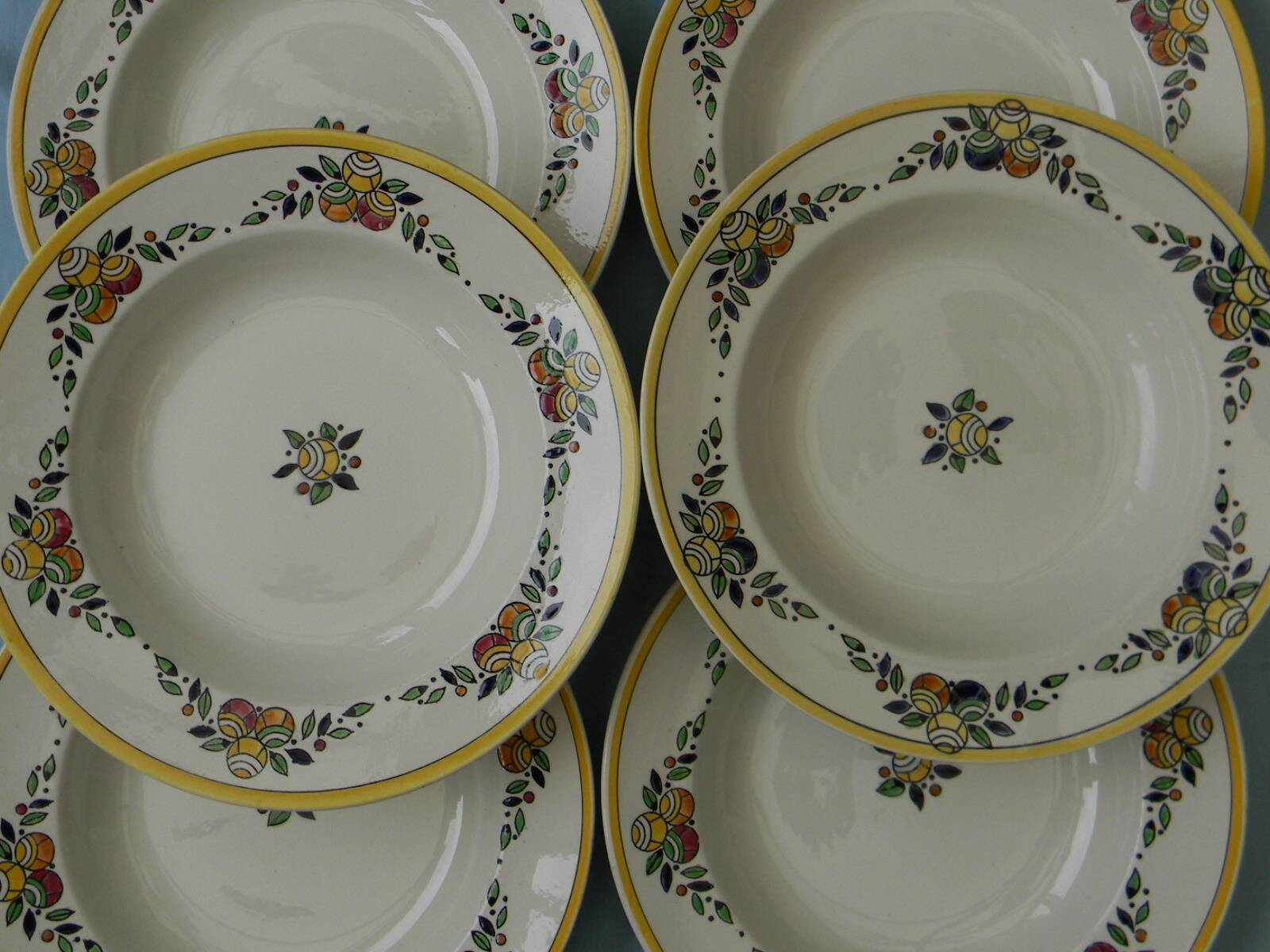 Lot de 6 assiettes creuses Art Déco en faïence BOCH LA LOUVIERE