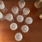 Lot of stemmed glass