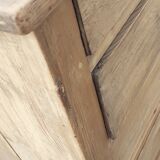Ancient chest of drawers
