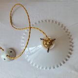 Serrated opaline suspension