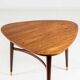 Table basse triangle vintage en teck 1960 Suède