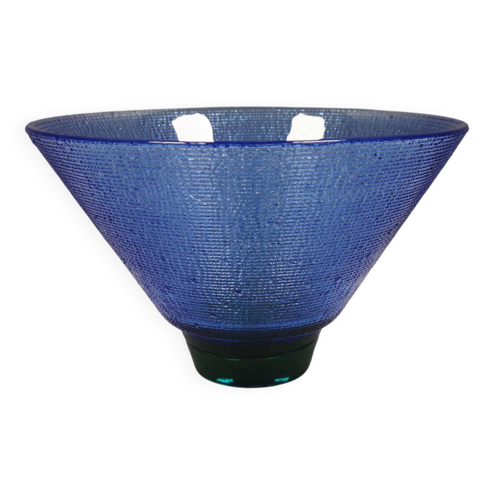 Glass bowl, by Lena Hansson for Hadeland glassworks Norway 1970s.