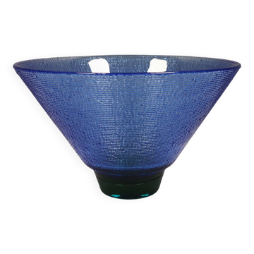 Glass bowl, by Lena Hansson for Hadeland glassworks Norway 1970s.