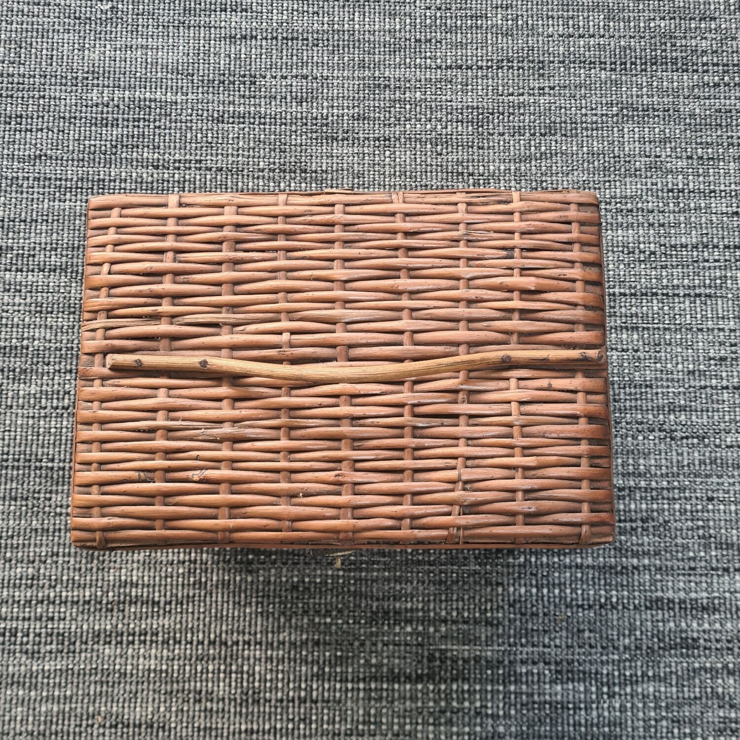Rectangular wicker basket