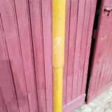 Baumann style parrot coat rack