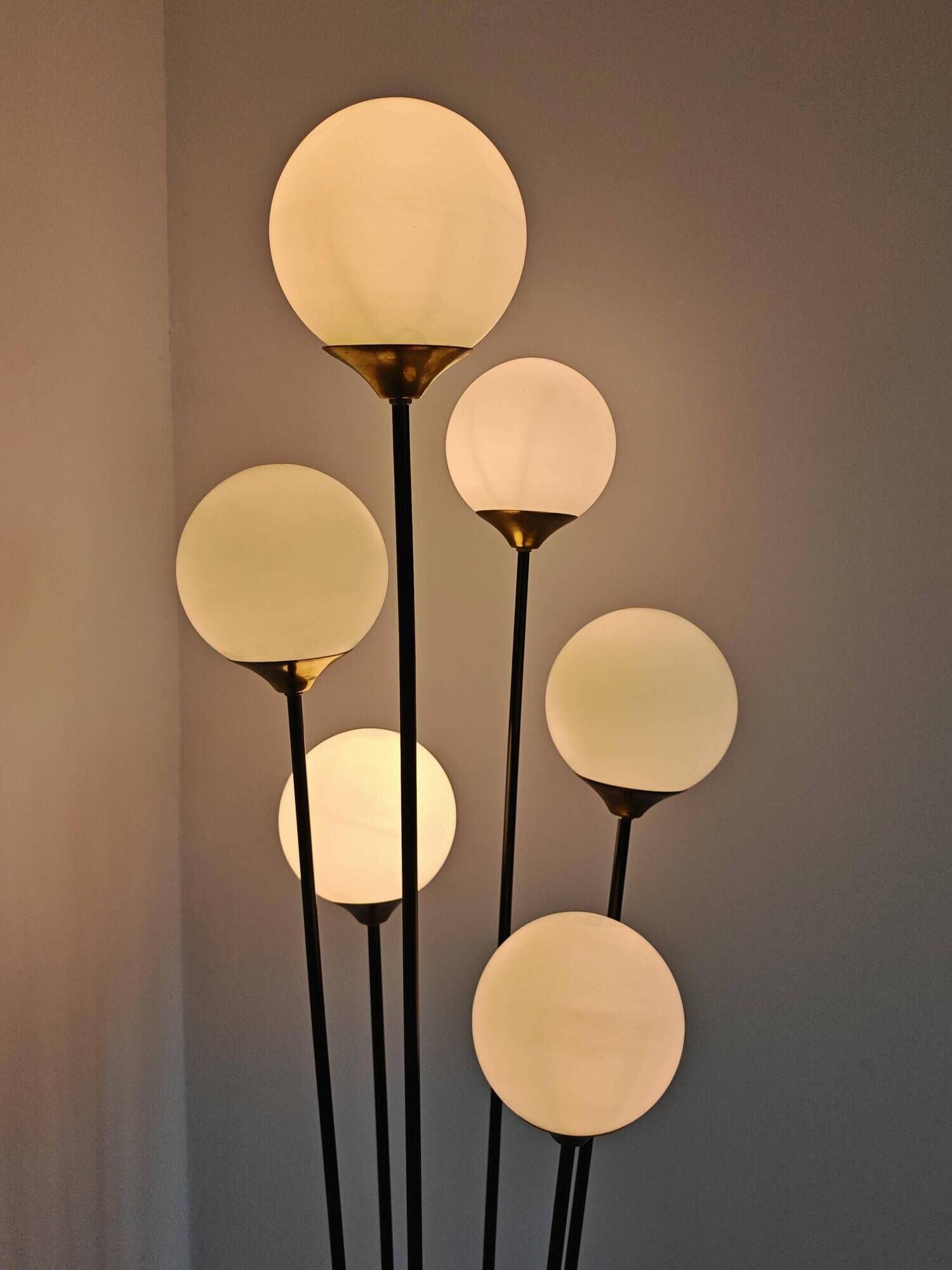 Mid Century Modern floor lamp in brass, marble, and opaline glass attributed to Stilnovo.