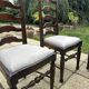 Ensemble de 6 chaises de salle à manger en chêne ancien rembourrées, comprenant 2 fauteuils.