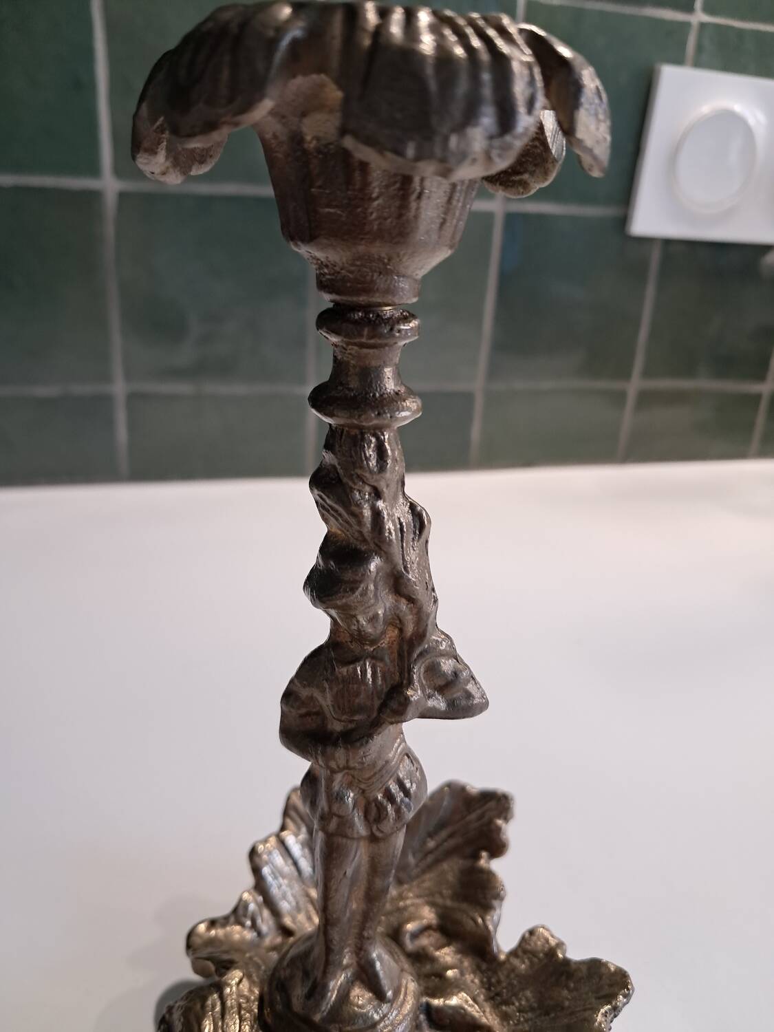 Candle holder