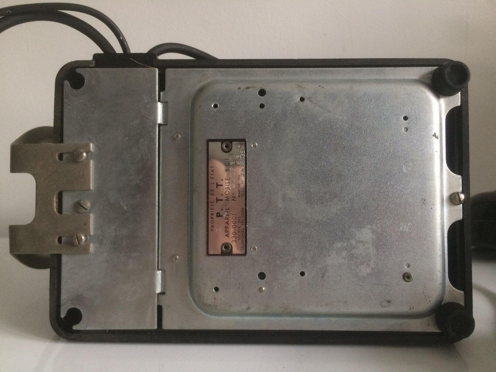 Téléphone PTT en bakélite noir vintage