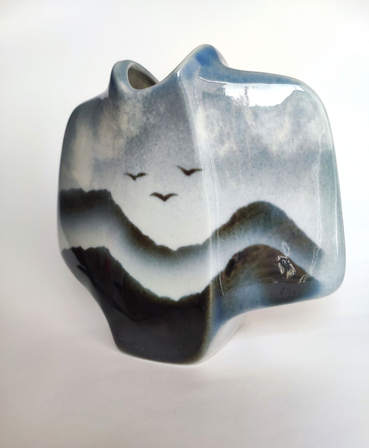 Virebent vase model Lebe