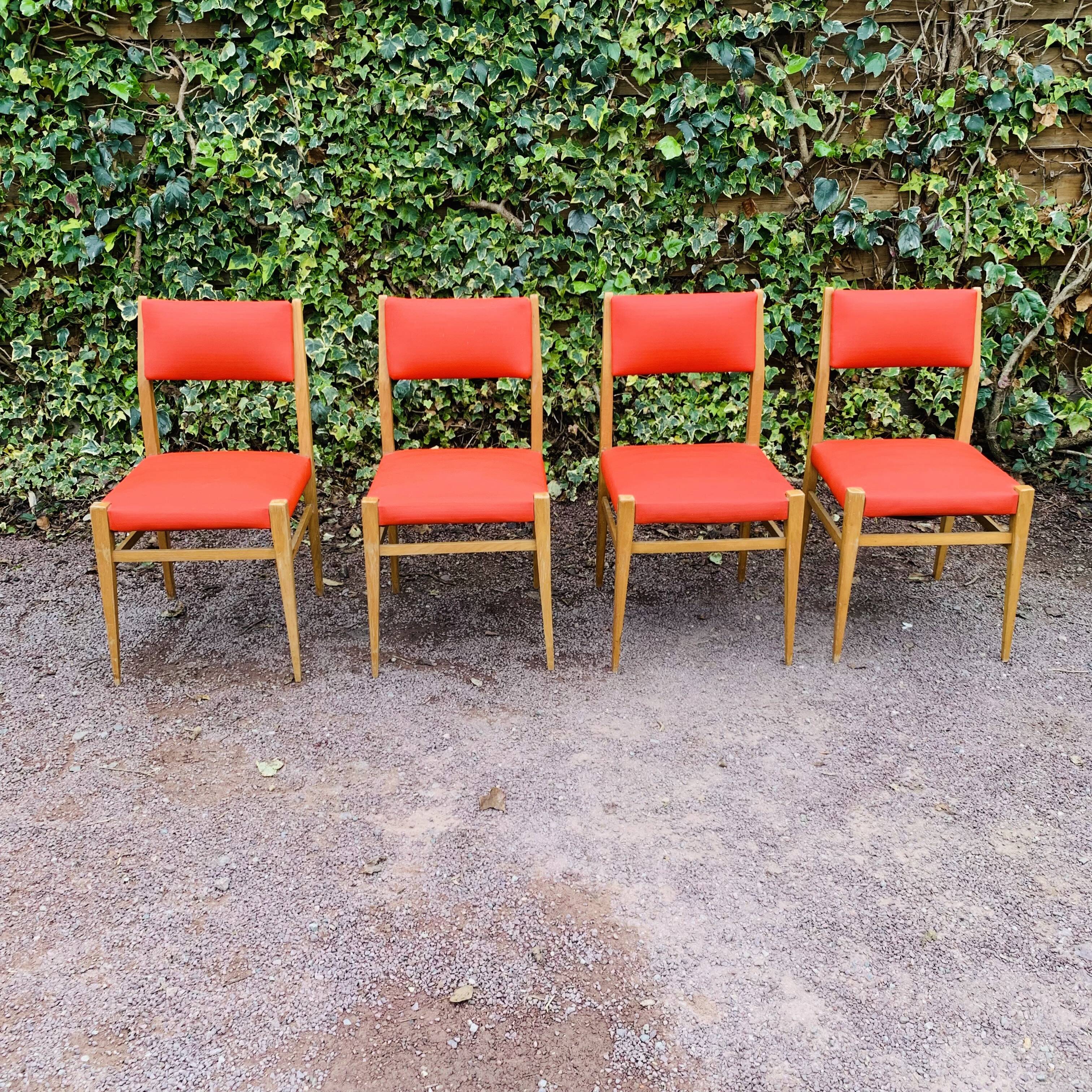 Set of 4 vintage chairs