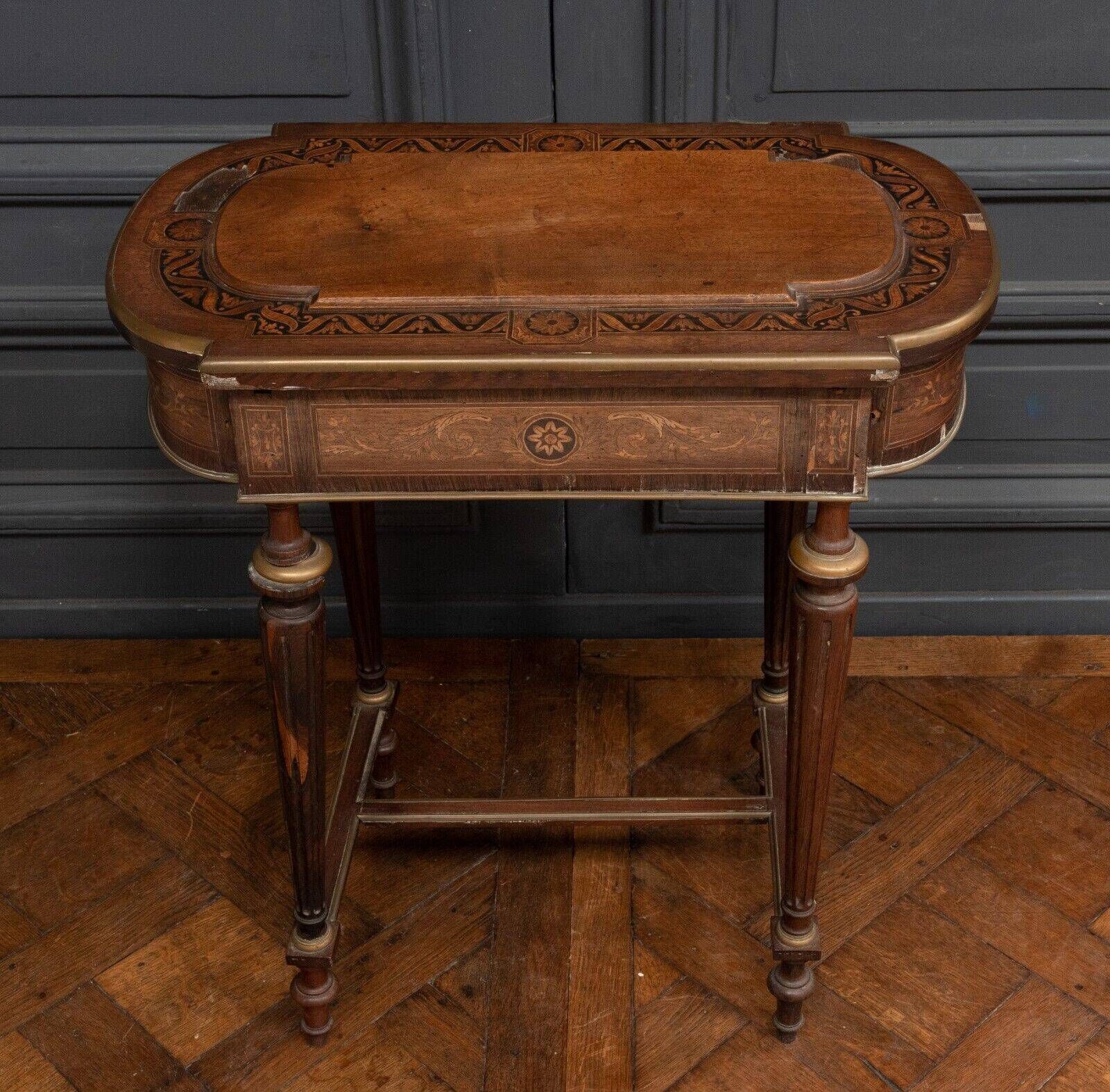 Napoleon III hairdresser worker marquetry 4 feet decorated with bronze