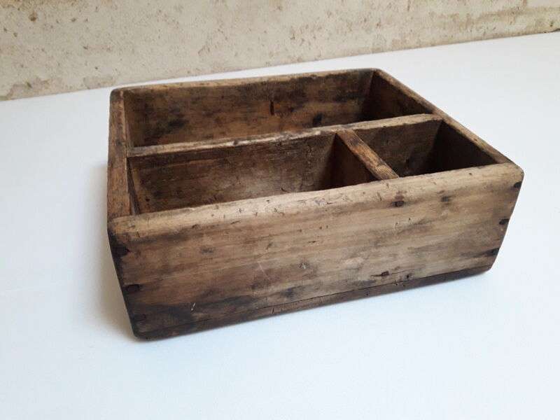 Wooden box workshop with compartments 27x22,7cm