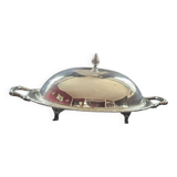 Plat en argent avec couvercle