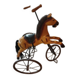 Tricycle cheval