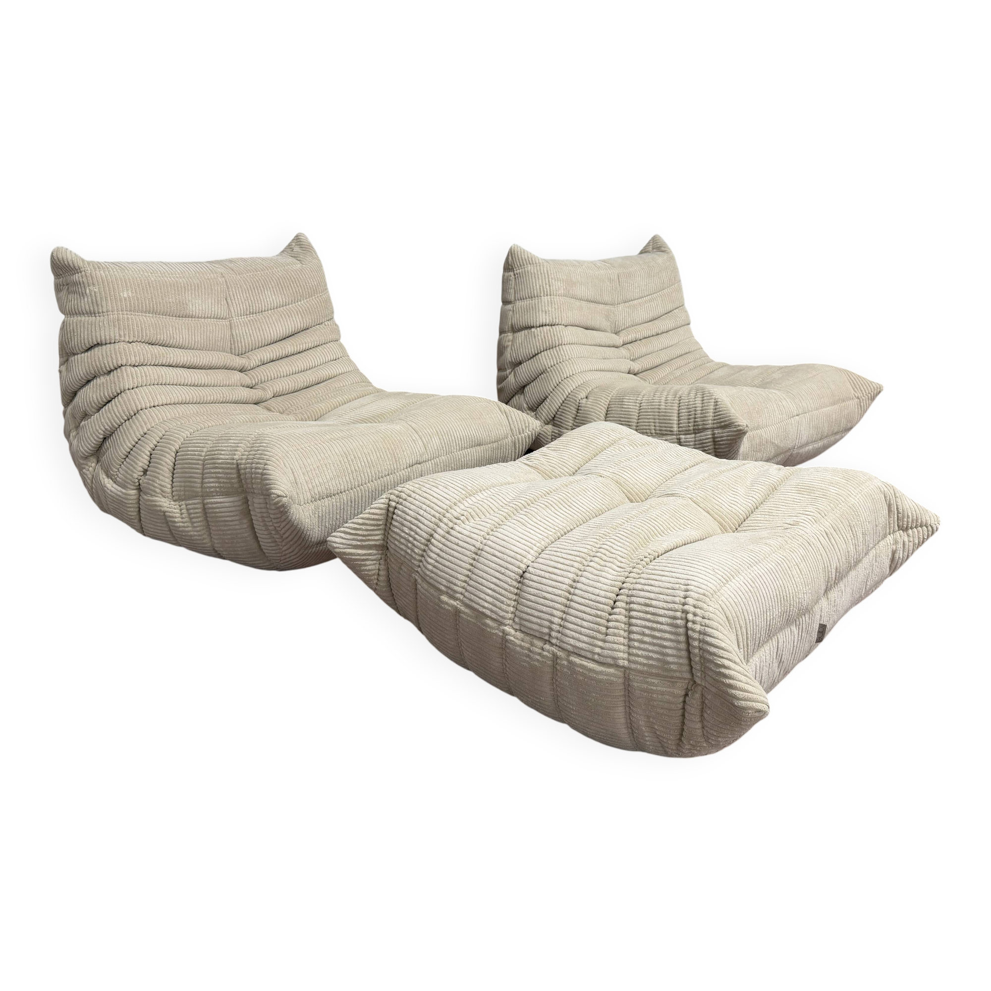 Ligne Roset Togo 2x 1-seater with 1x ottoman in beige corduroy in 10/10 condition!!