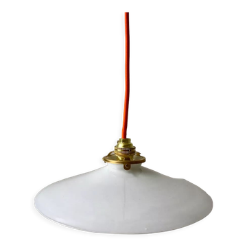 Suspension en opaline lisse fil orange début XXème