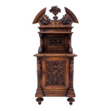 Commode sculptée, France, vers 1880.