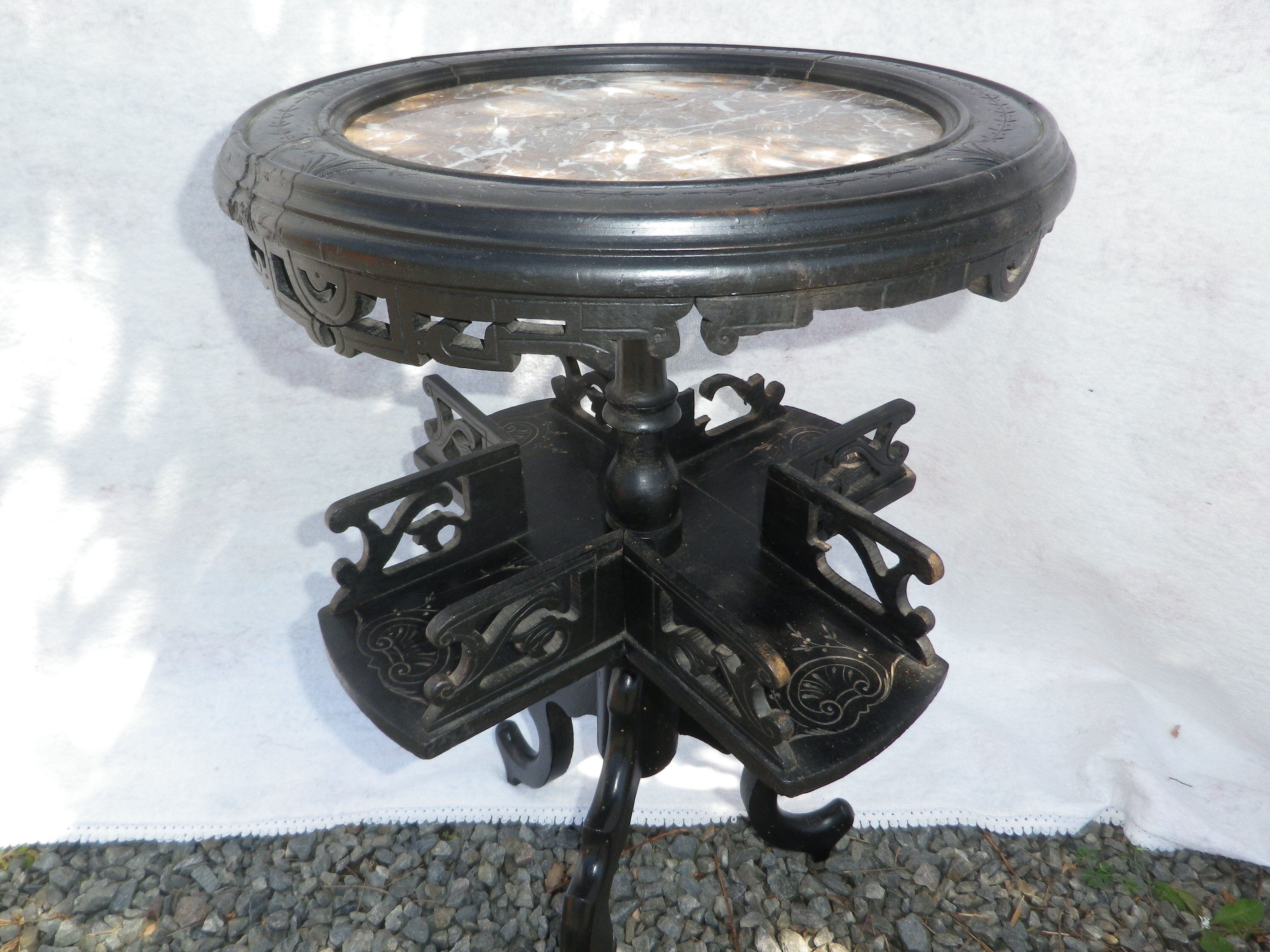 pedestal table napoleon III tobacco table