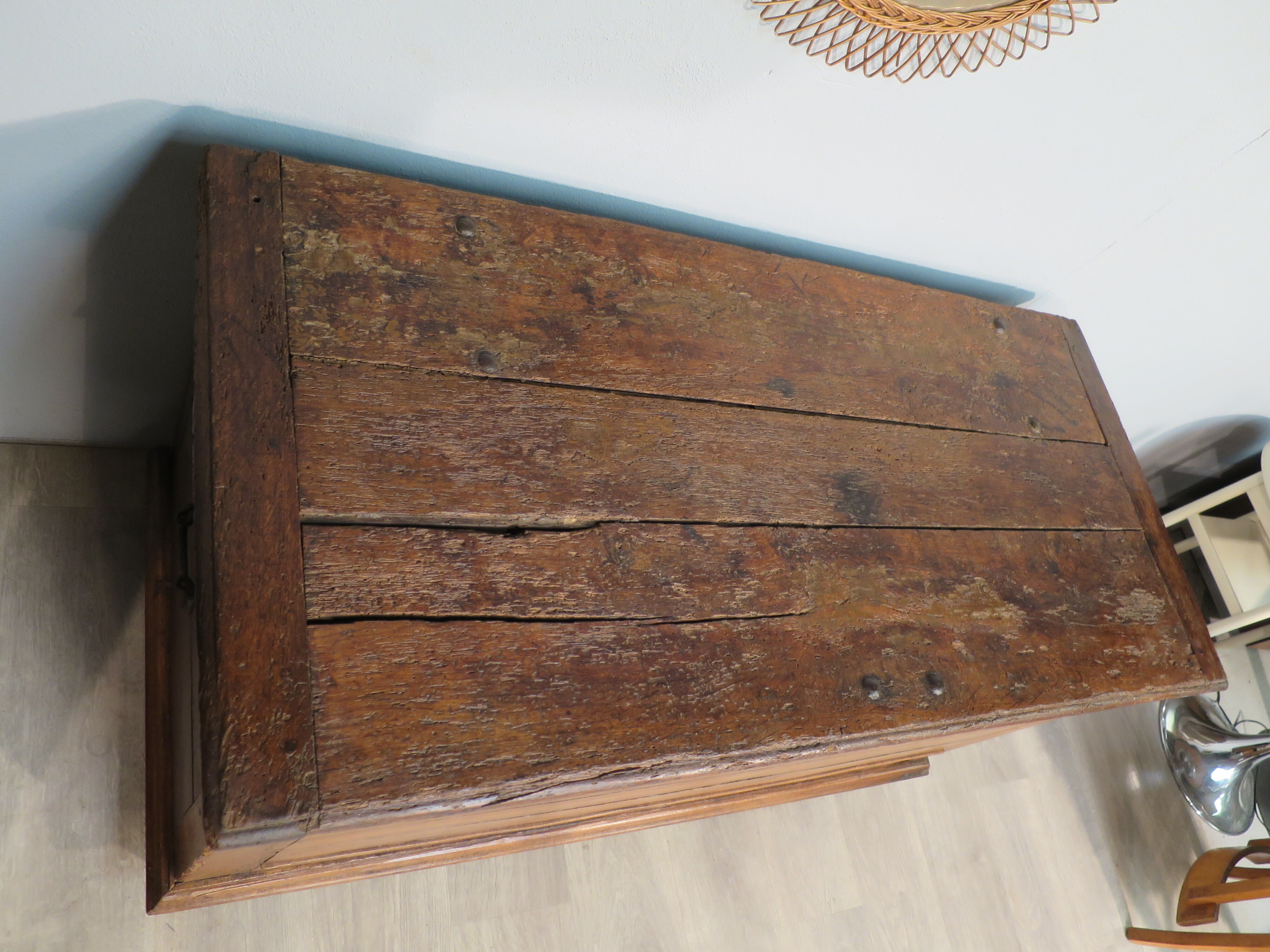 Solid oak box at the end of 19th