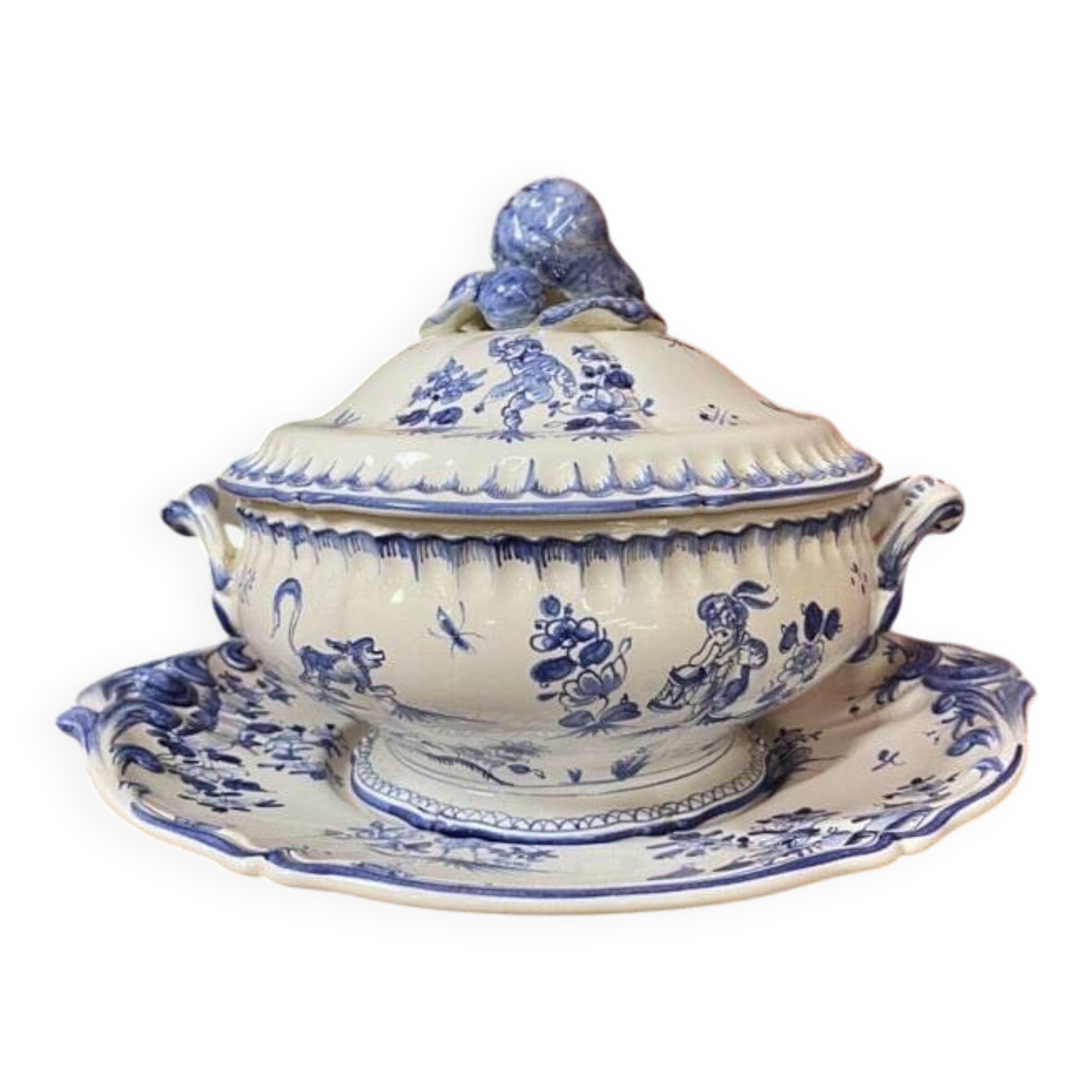 Soup tureen and its presentation dish with blue Moustiers decor