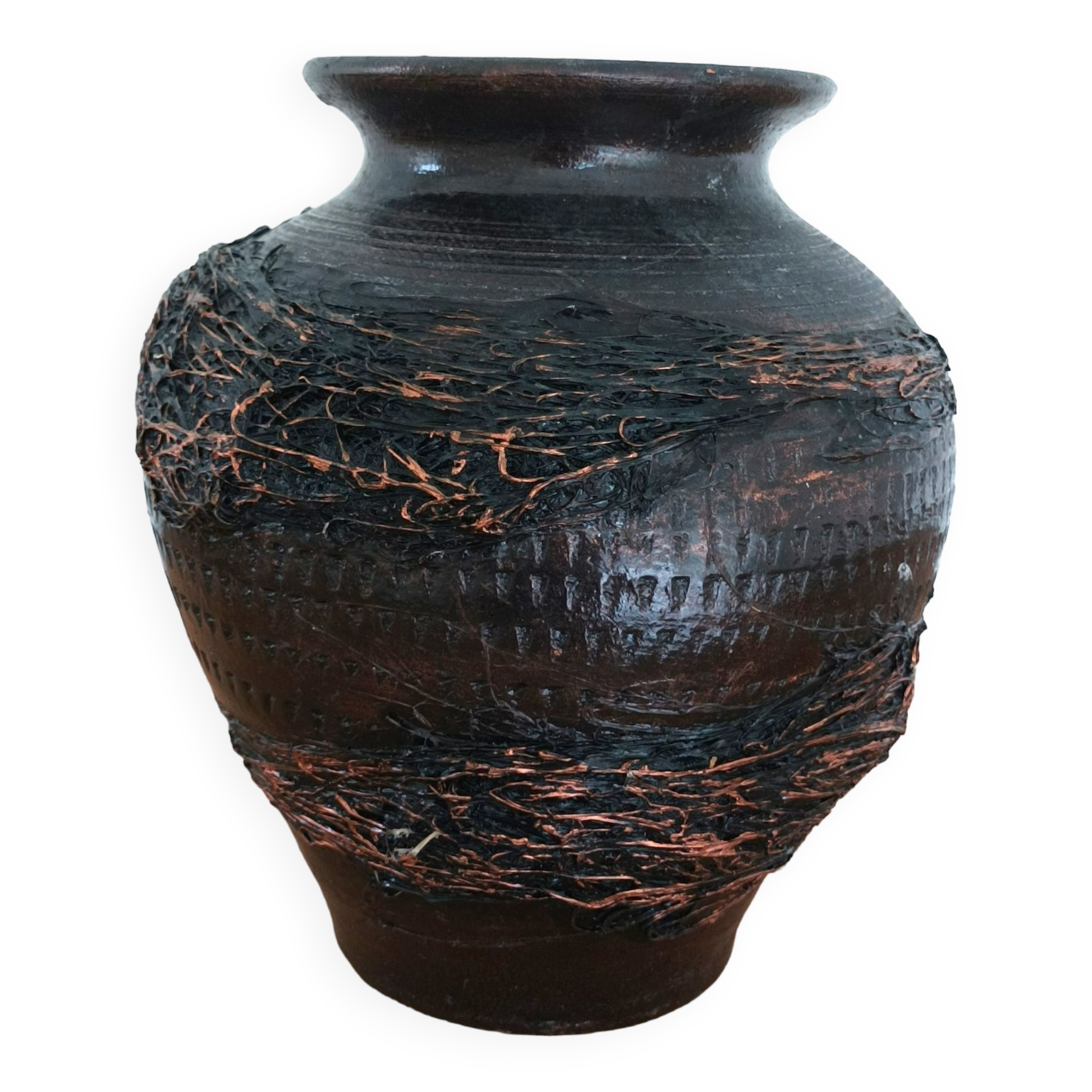 Black varnished terracotta pot