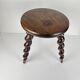 Tabouret ancien en bois massif à pieds torsadés, début XXe