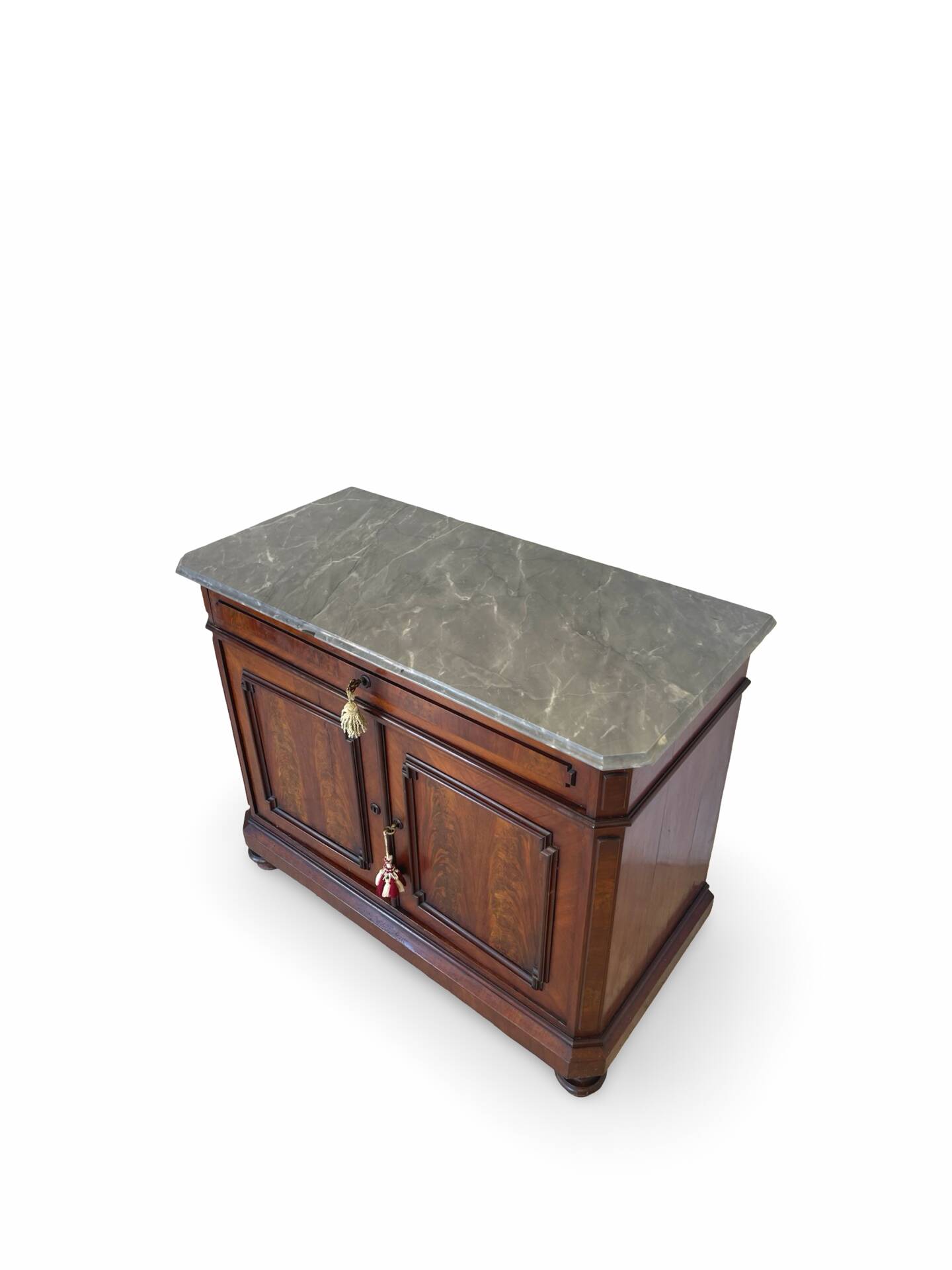 Commode Umbertino en acajou et noyer, 19e siècle.